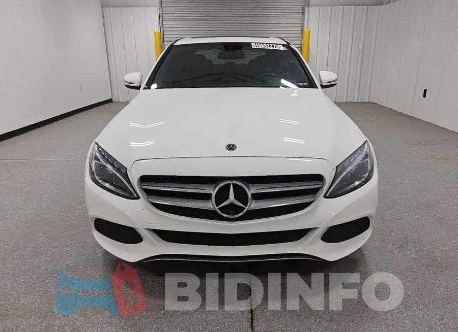 55SWF4HB9JU243670 Photo# 5