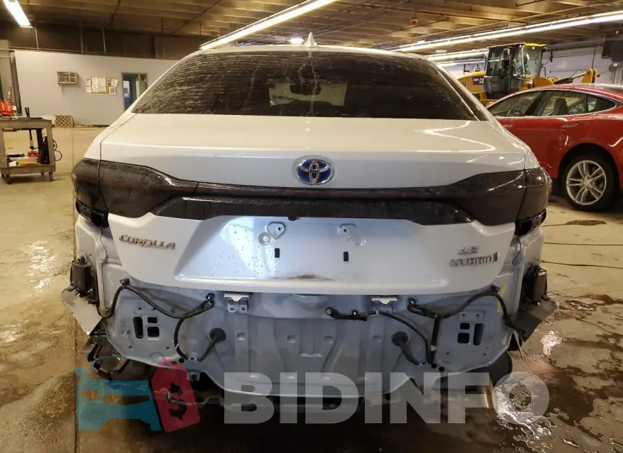 JTDBCMFE0PJ005942 Photo# 6