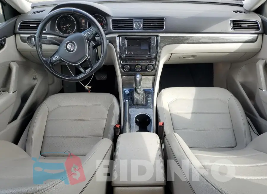1VWGT7A33HC080571 Photo# 8