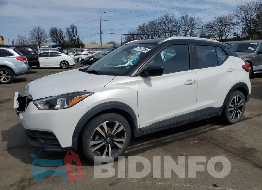 3N1CP5CU3JL533780 Photo# 1