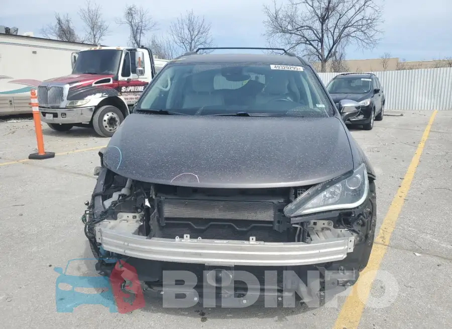 2C4RC1GG3HR559437 Photo# 5