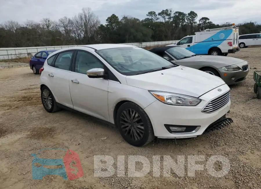 1FADP3N28GL239268 Photo# 4
