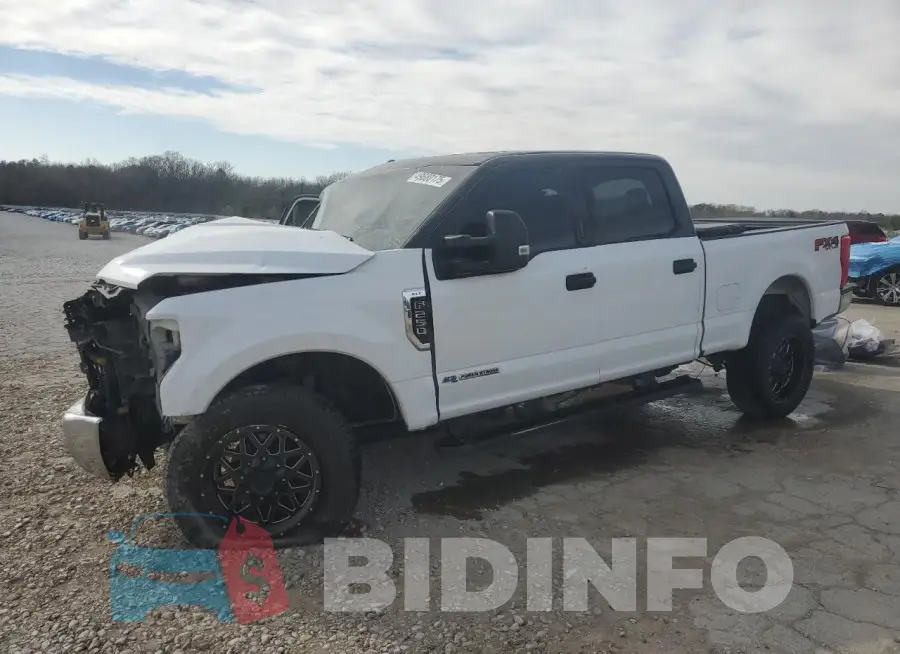 1FT7W2BT2JEB74415 Photo# 1