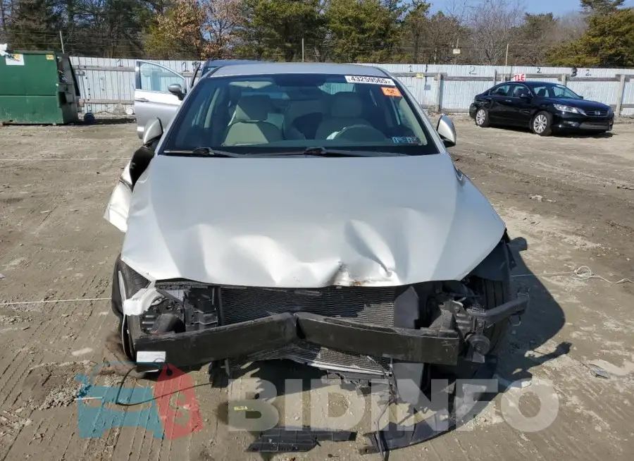 5NPD74LF4JH322682 Photo# 5