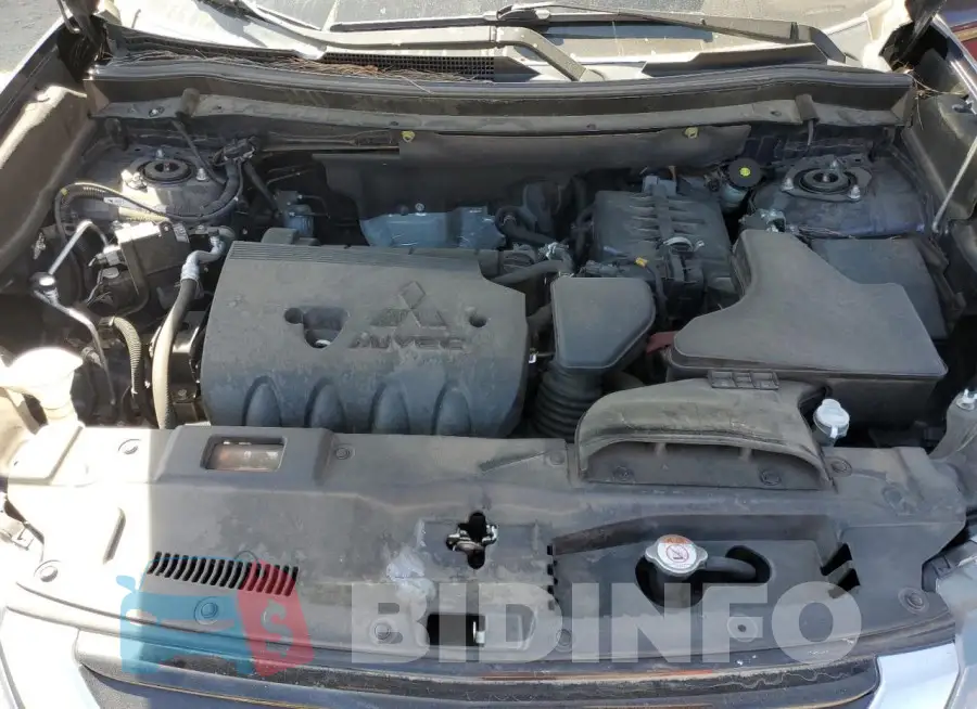 JA4AD3A38JZ049960 Photo# 12