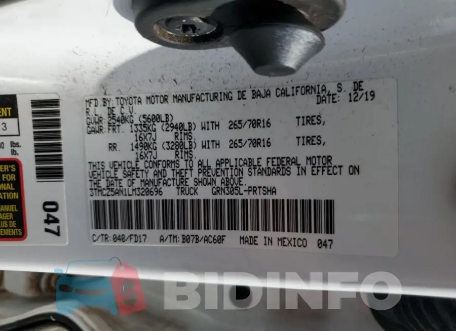 3TMCZ5AN1LM320696 Photo# 12