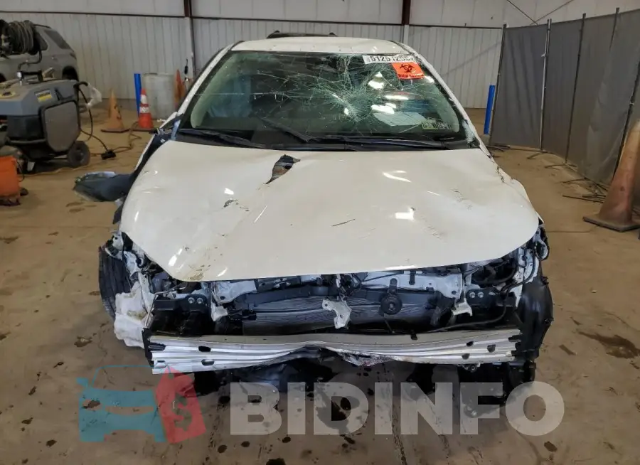 5YFB4MDE4RP101698 Photo# 5