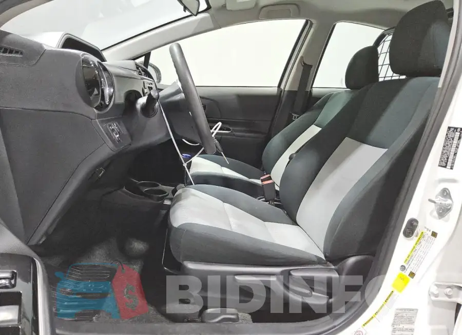 JTDKDTB38G1137746 Photo# 7