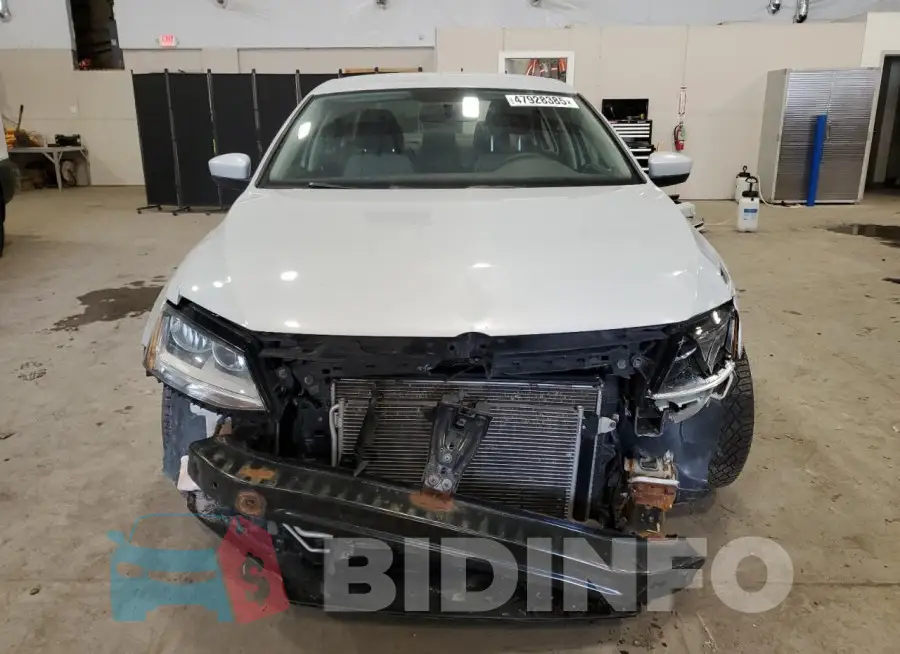 3VW167AJXHM324906 Photo# 5