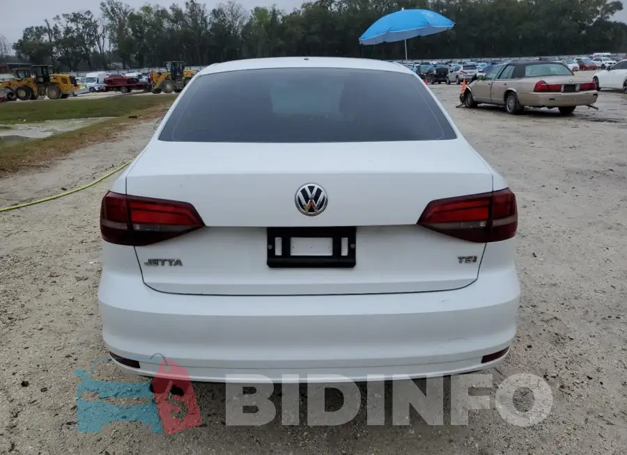 3VW267AJ7GM208310 Photo# 6