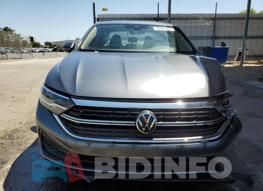 3VW5M7BU2RM072120 Photo# 5