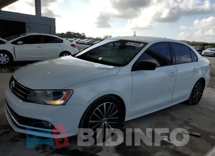 3VWD17AJ7GM404867 Photo# 1