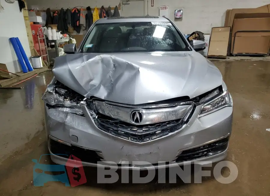19UUB1F37HA009997 Photo# 5