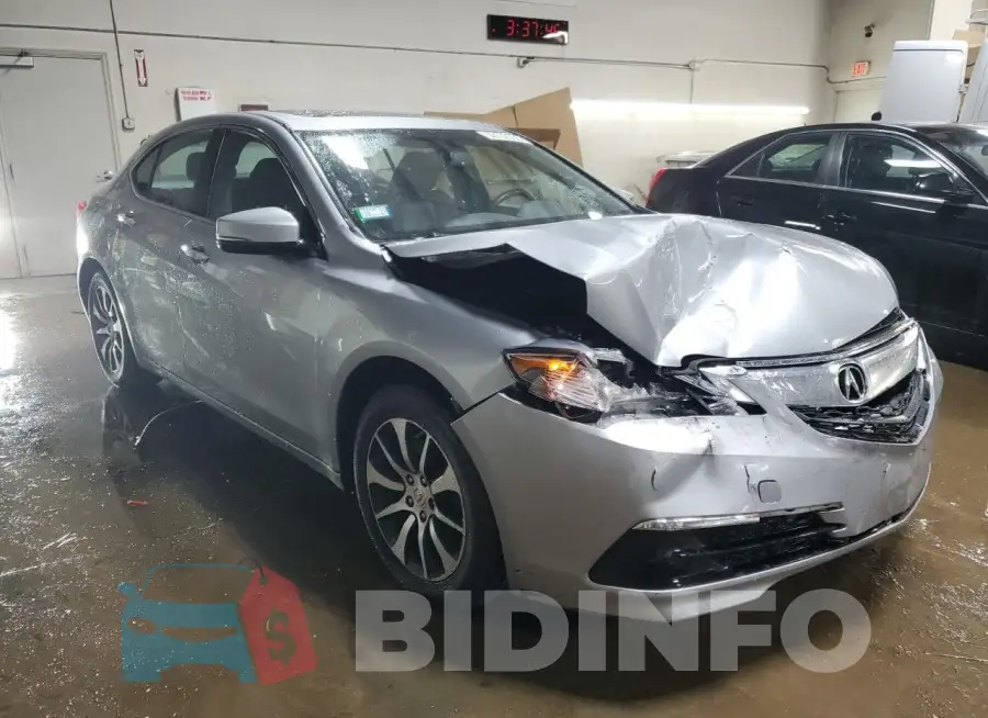 19UUB1F37HA009997 Photo# 4