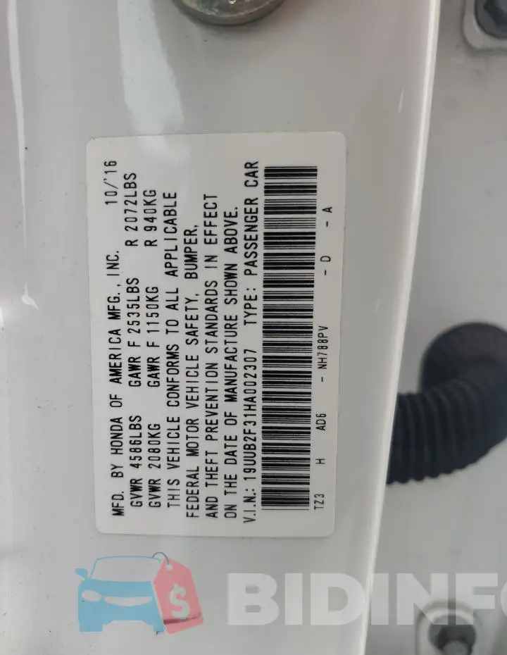 19UUB2F31HA002307 Photo# 12