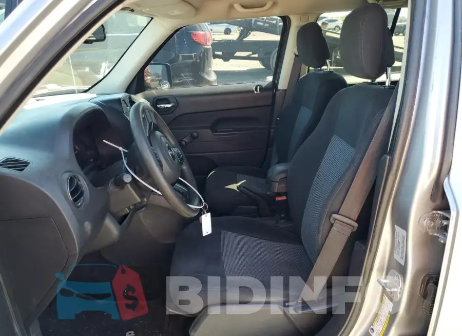 1C4NJRBB6HD111677 Photo# 7