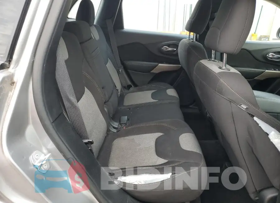 1C4PJMAB4HD220913 Photo# 10