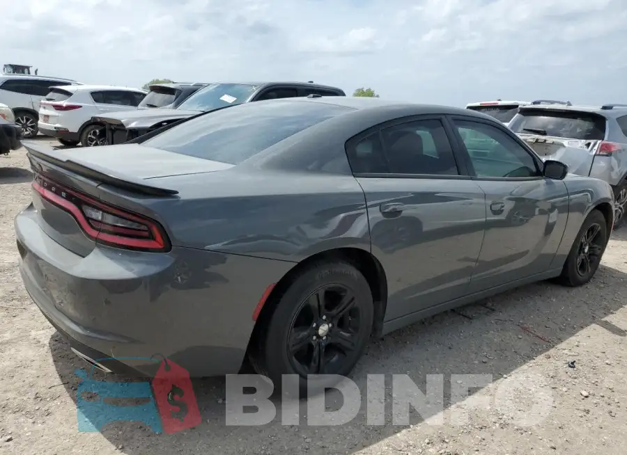 2C3CDXBGXKH592630 Photo# 3