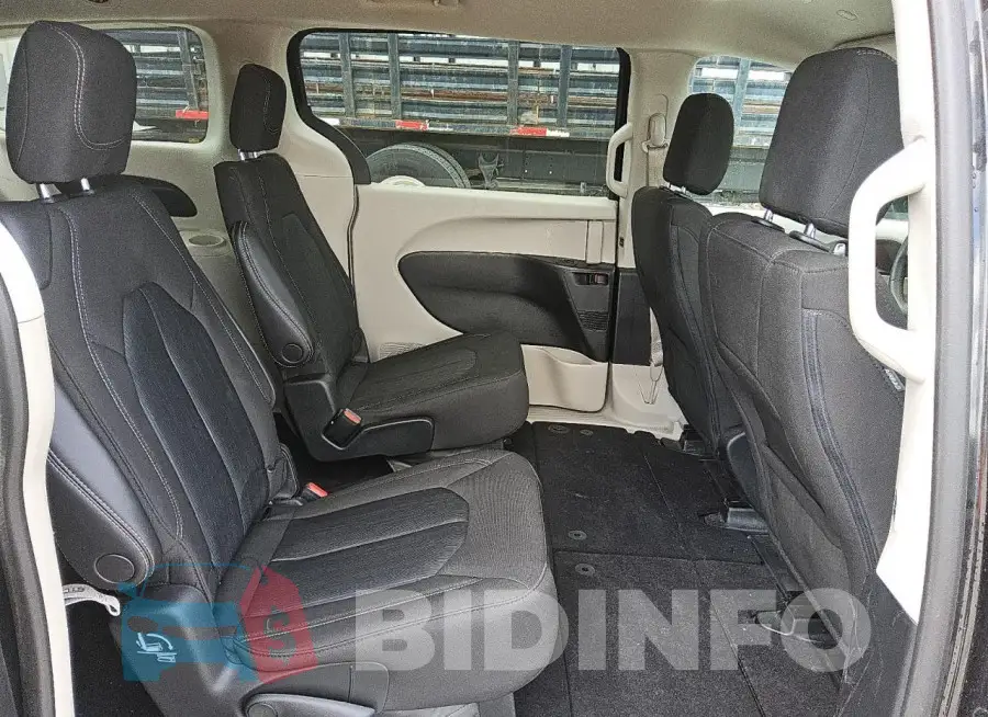 2C4RC1CG2NR153022 Photo# 11