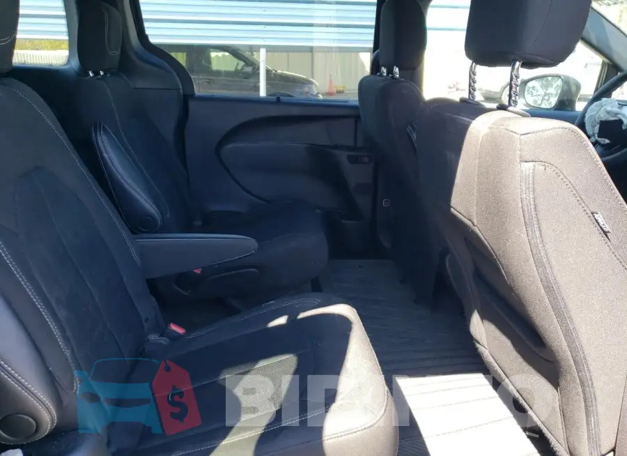 2C4RC1FG7NR164867 Photo# 11