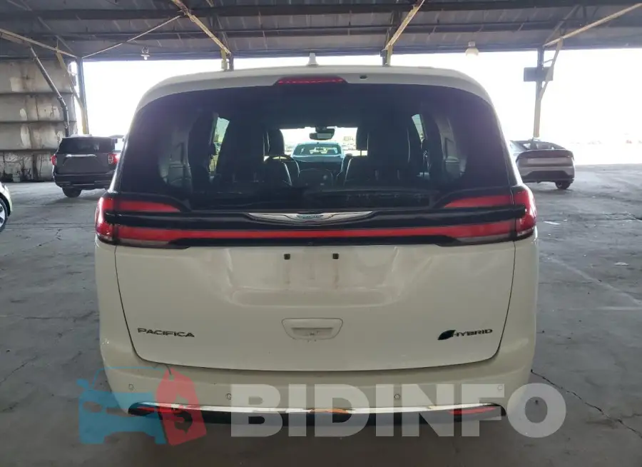 2C4RC1L7XMR603269 Photo# 6