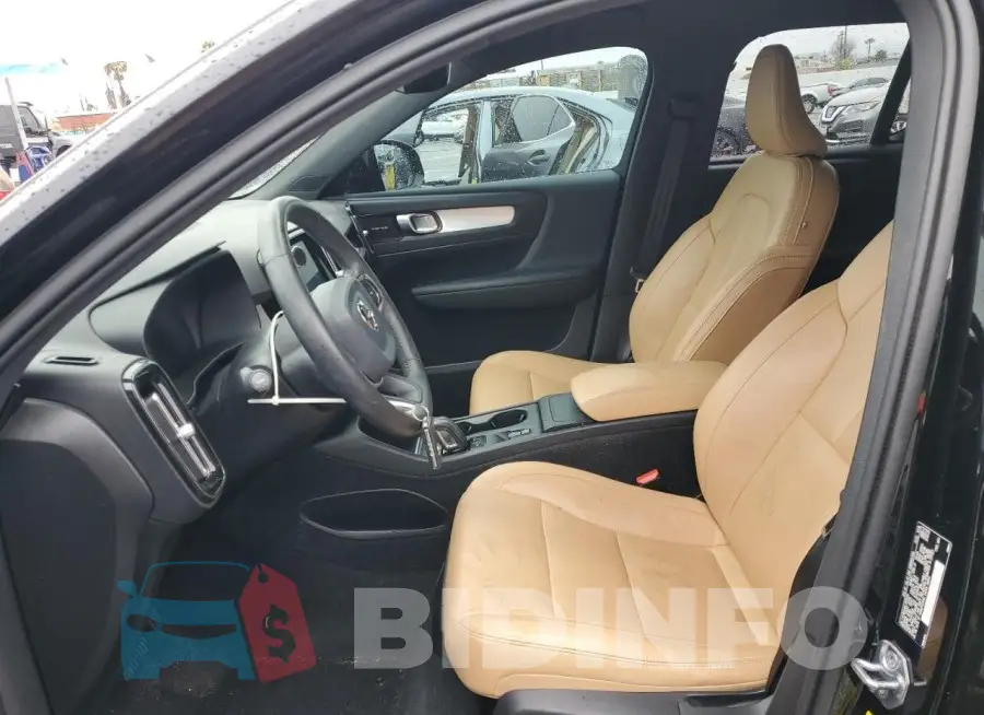 YV4162UK6L2275372 Photo# 7