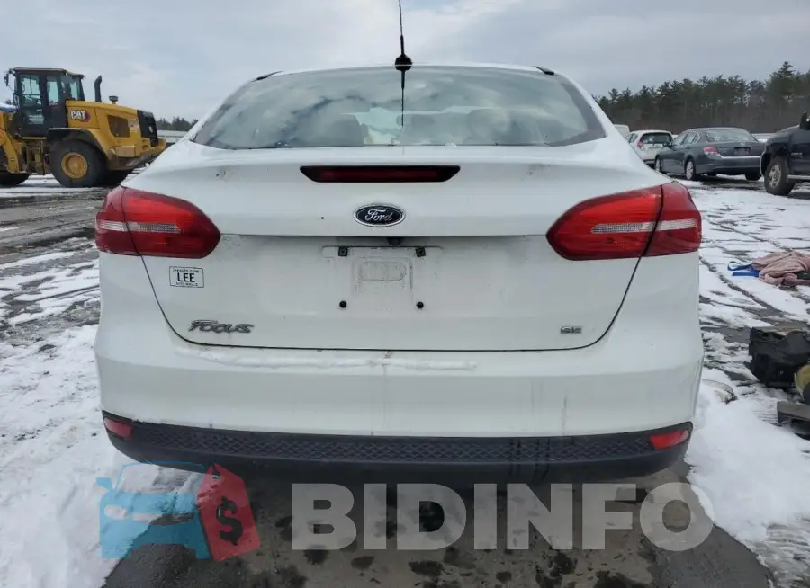 1FADP3F2XJL219528 Photo# 6