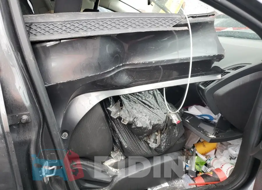 1FADP3FE2JL258513 Photo# 7