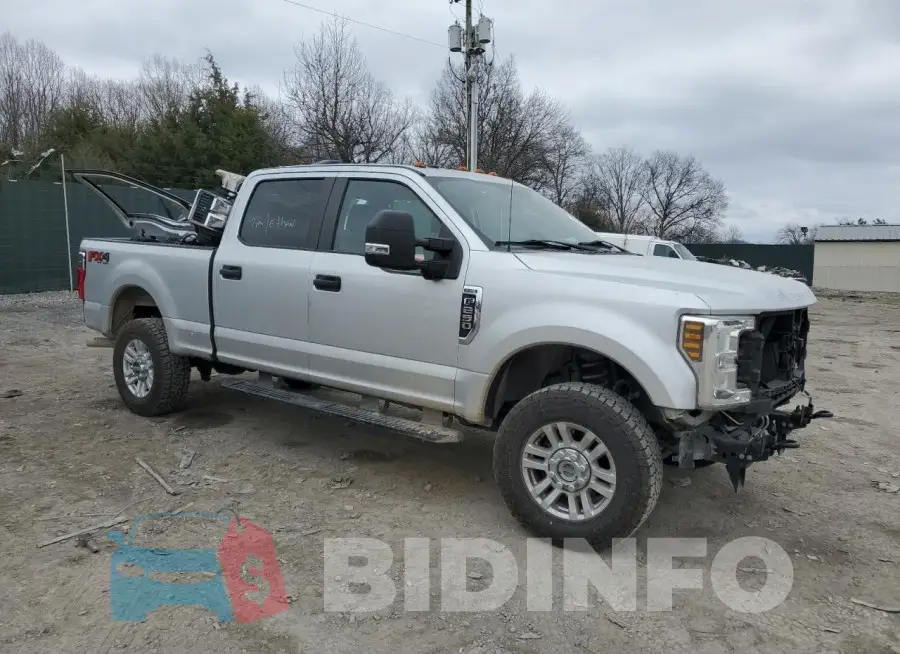 1FT7W2B69JEC55051 Photo# 4