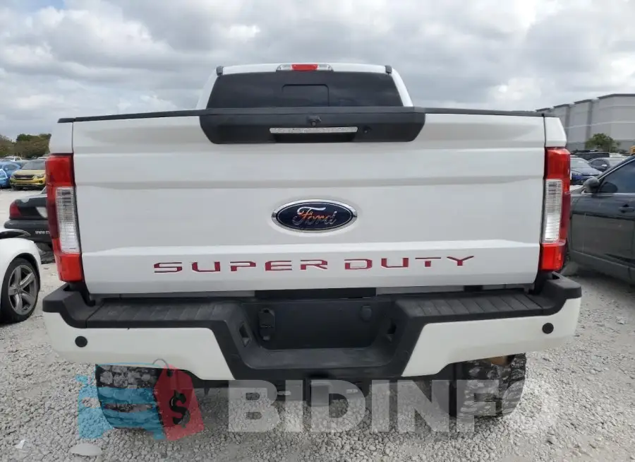 1FT7W2BT6JEB95882 Photo# 6
