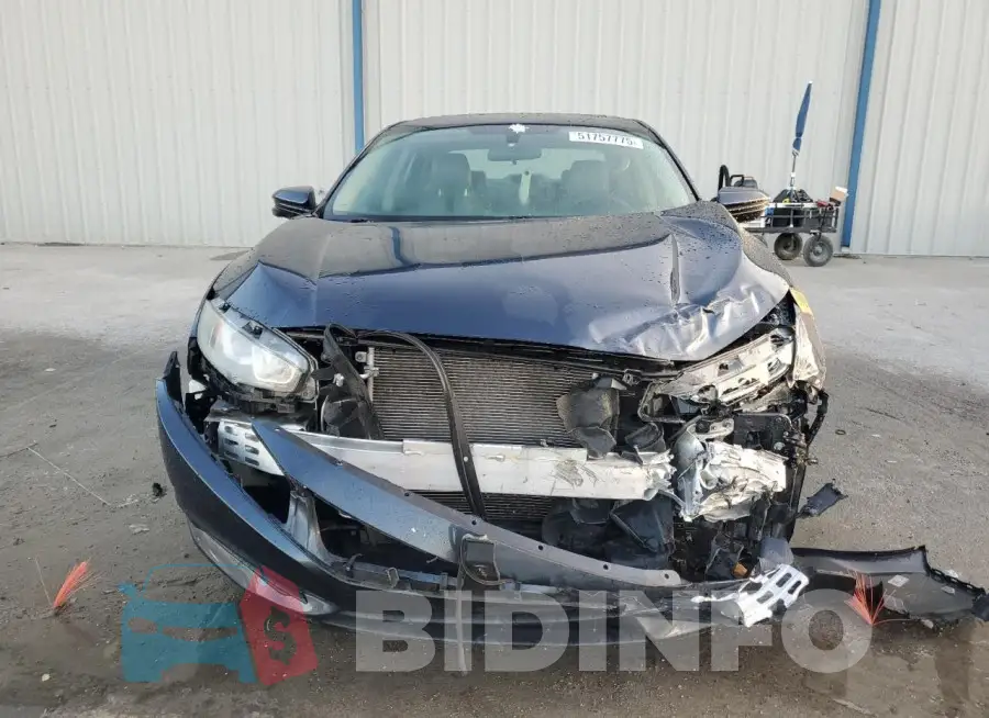 19XFC2F73HE073609 Photo# 5