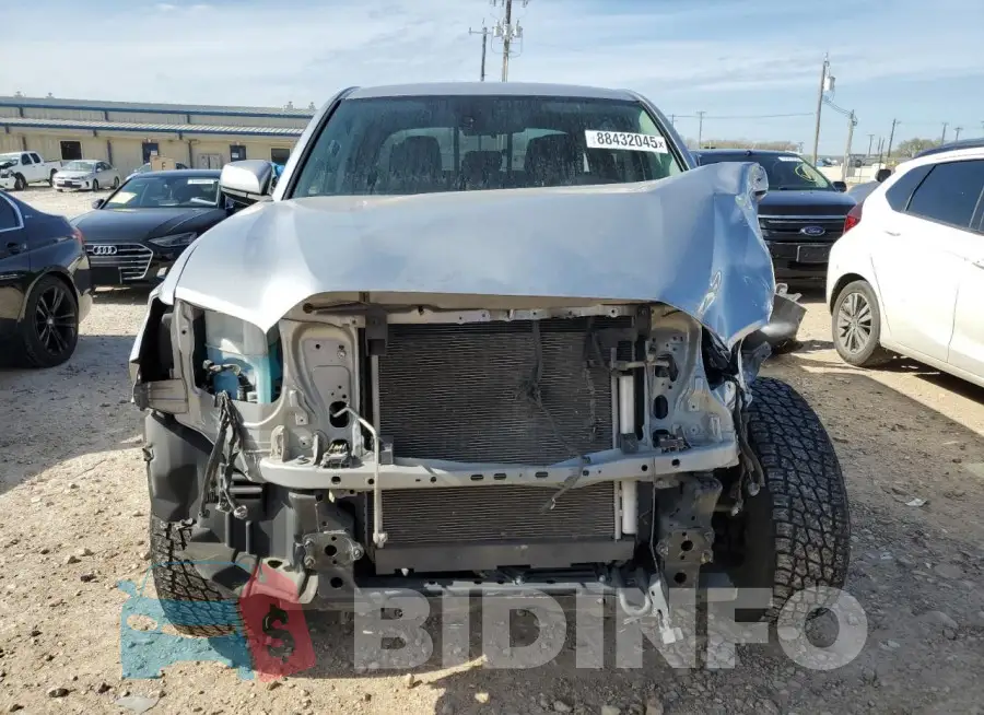 3TYAX5GN2MT017985 Photo# 5