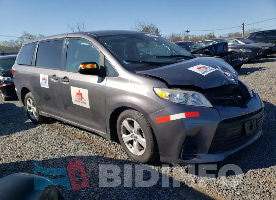 5TDZZ3DC2KS989647 Photo# 4