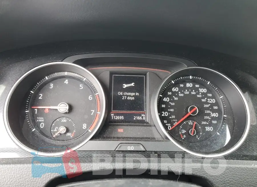 3VW5T7AU2HM003138 Photo# 9