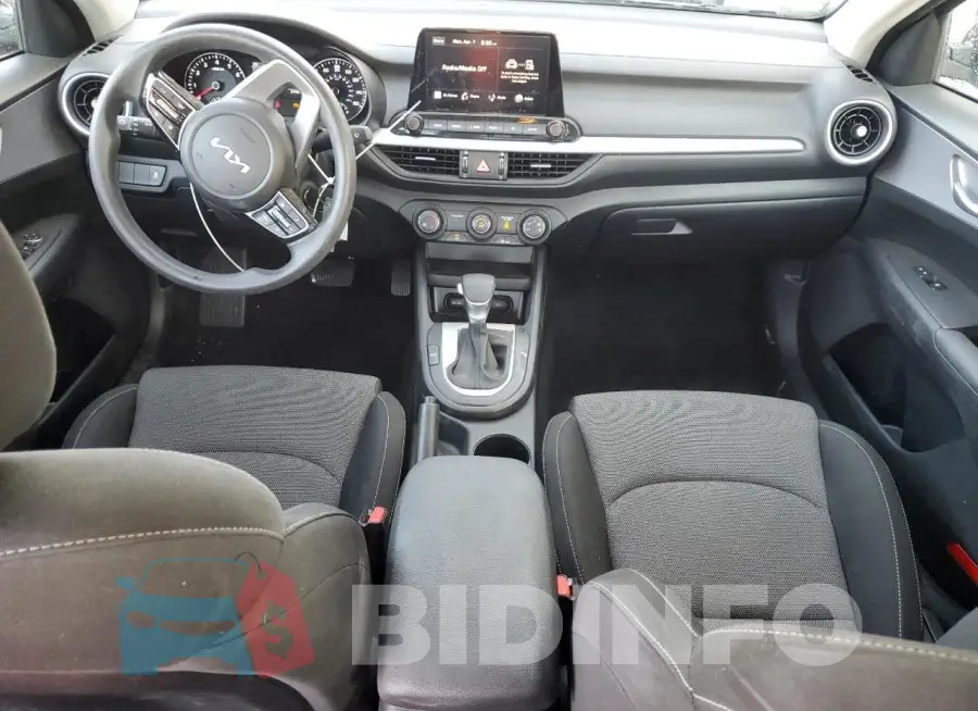 3KPF24AD2RE768967 Photo# 8