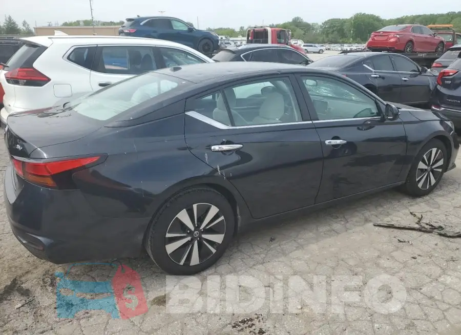 1N4BL4DV3MN377093 Photo# 3