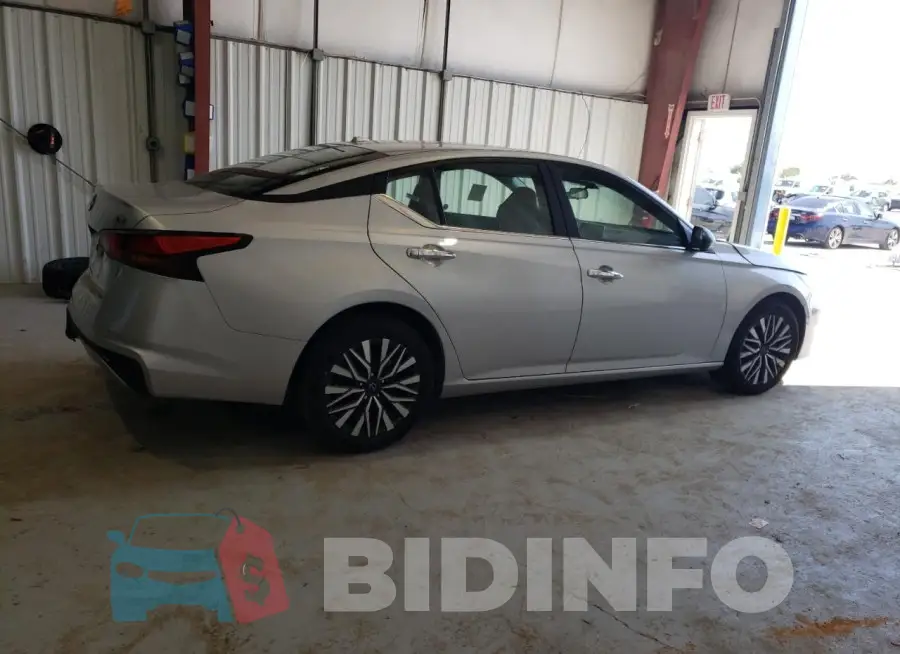 1N4BL4DV5RN378186 Photo# 3