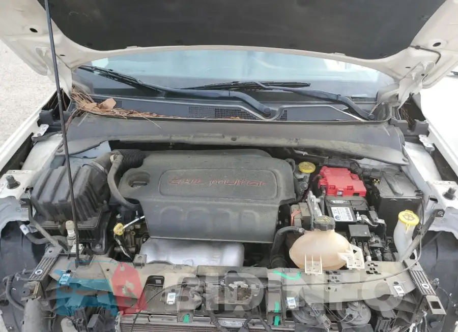 3C4NJCCB3LT142772 Photo# 12