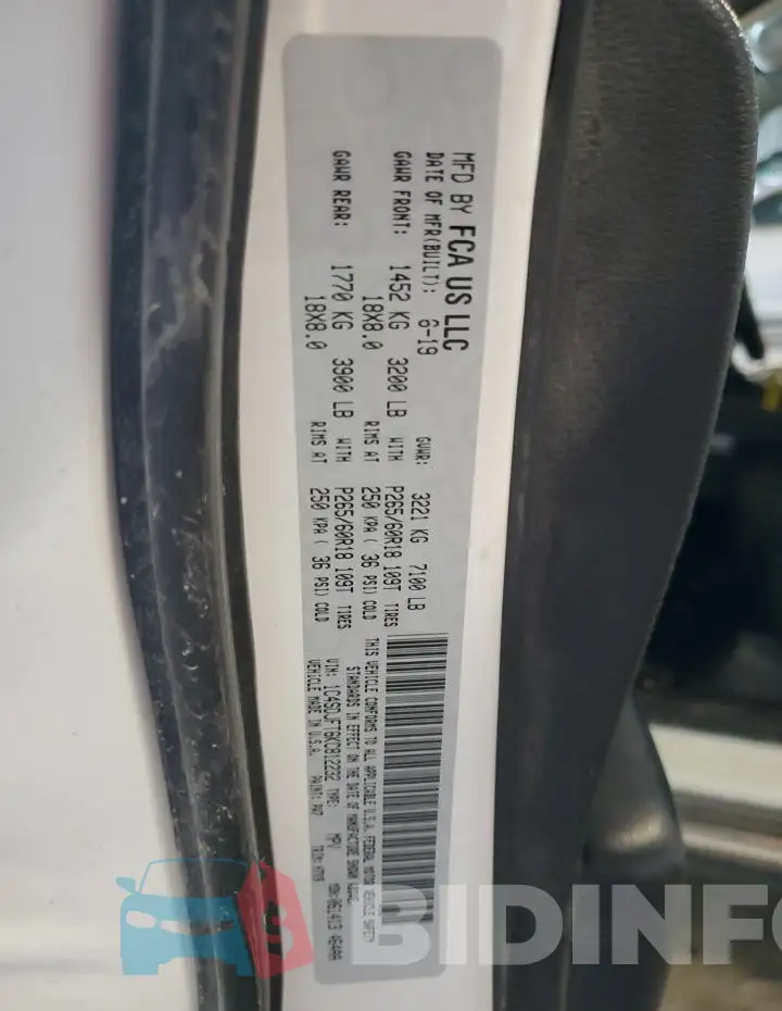 1C4SDJFT6KC812232 Photo# 13
