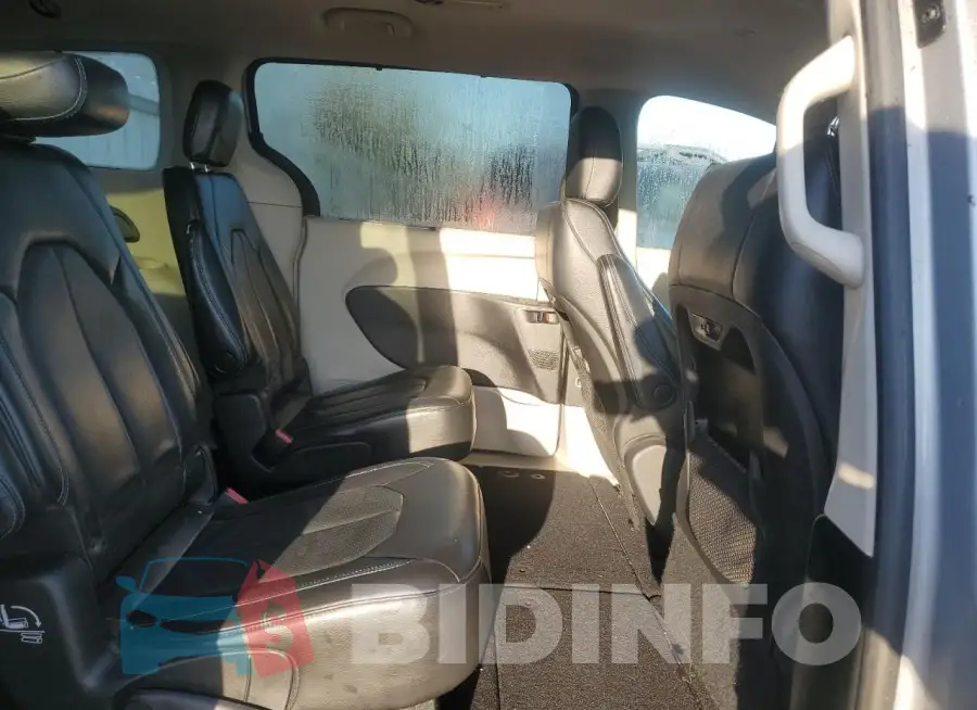 2C4RC1BGXMR592176 Photo# 11