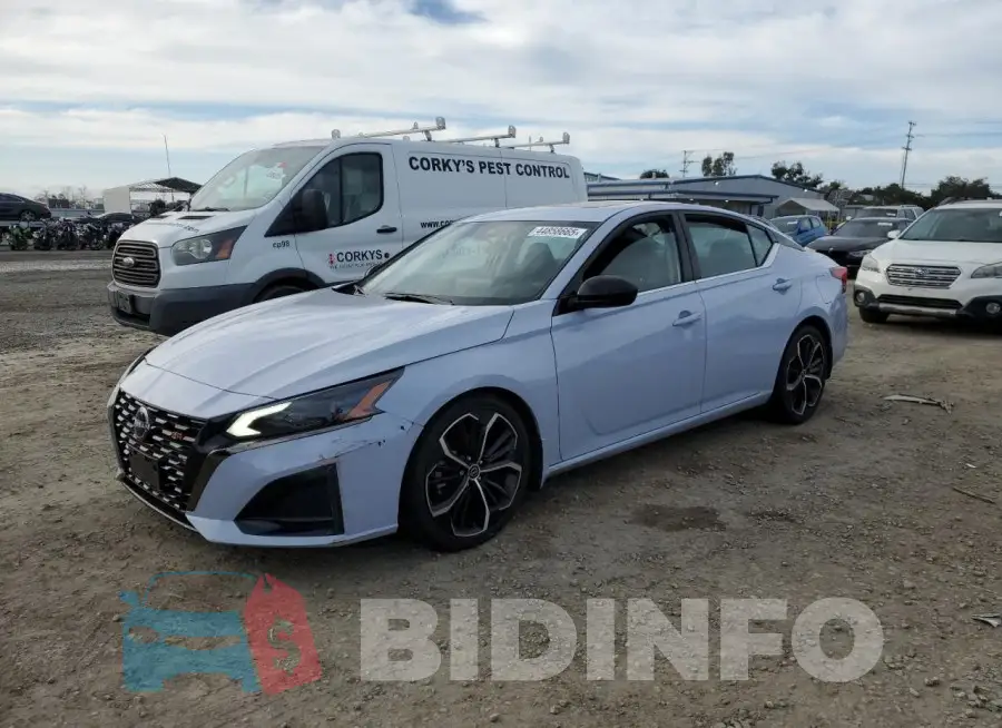 1N4BL4CV4PN335327 Photo# 1