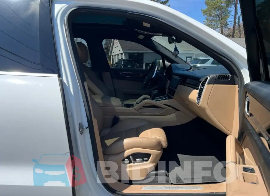 WP1AA2AY1KDA15330 Photo# 5