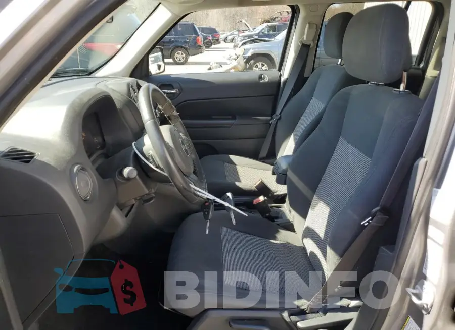 1C4NJPFB5GD519150 Photo# 7
