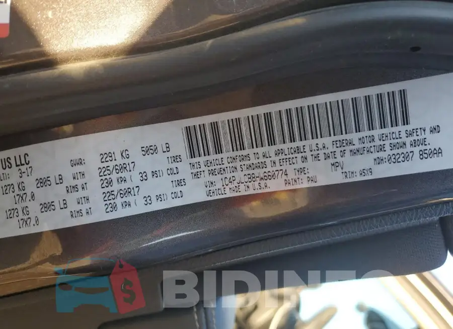 1C4PJLCB8HW660774 Photo# 13