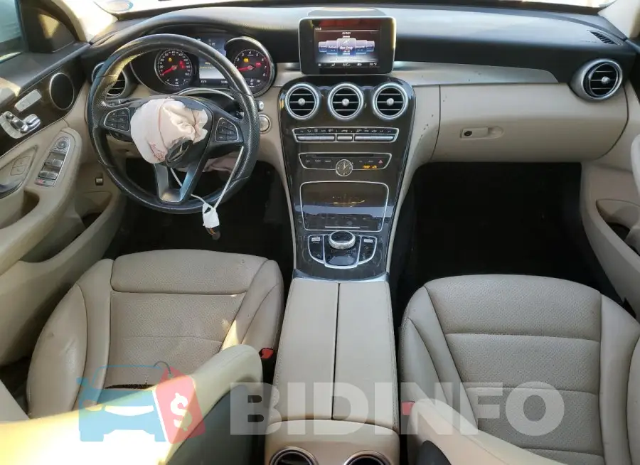 55SWF4KB4HU212748 Photo# 8