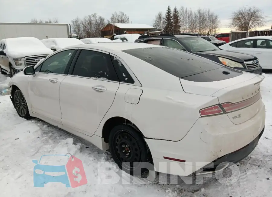 3LN6L2J97GR602135 Photo# 2