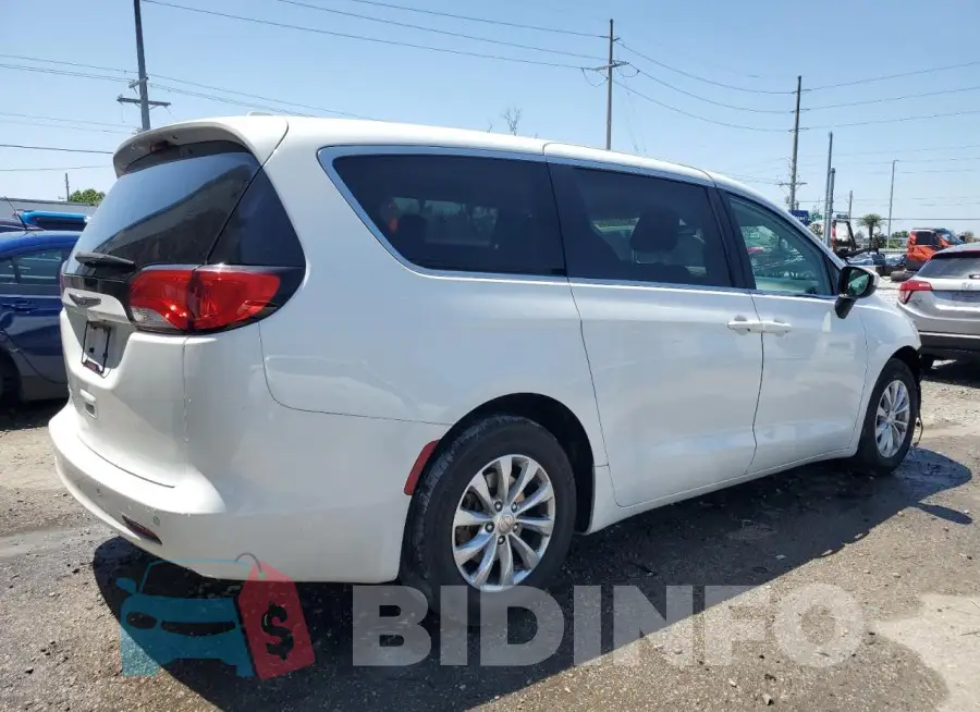 2C4RC1CGXJR171388 Photo# 3