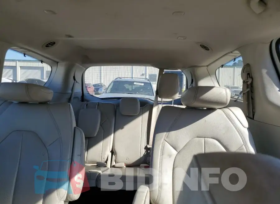2C4RC1EG9HR764165 Photo# 10