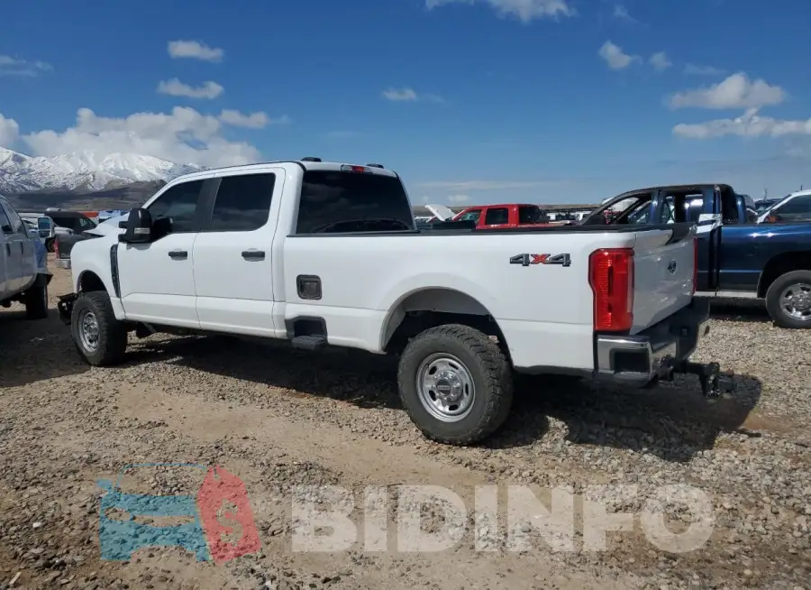 1FT7W2BA2RED32472 Photo# 2