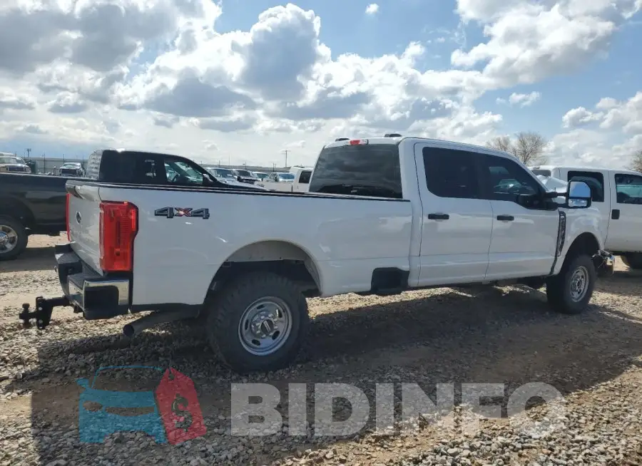 1FT7W2BA2RED32472 Photo# 3